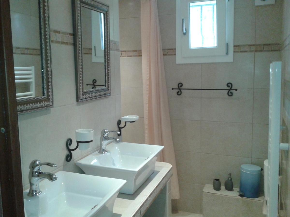 Claviers Chambres Chez L'Habitant מראה חיצוני תמונה